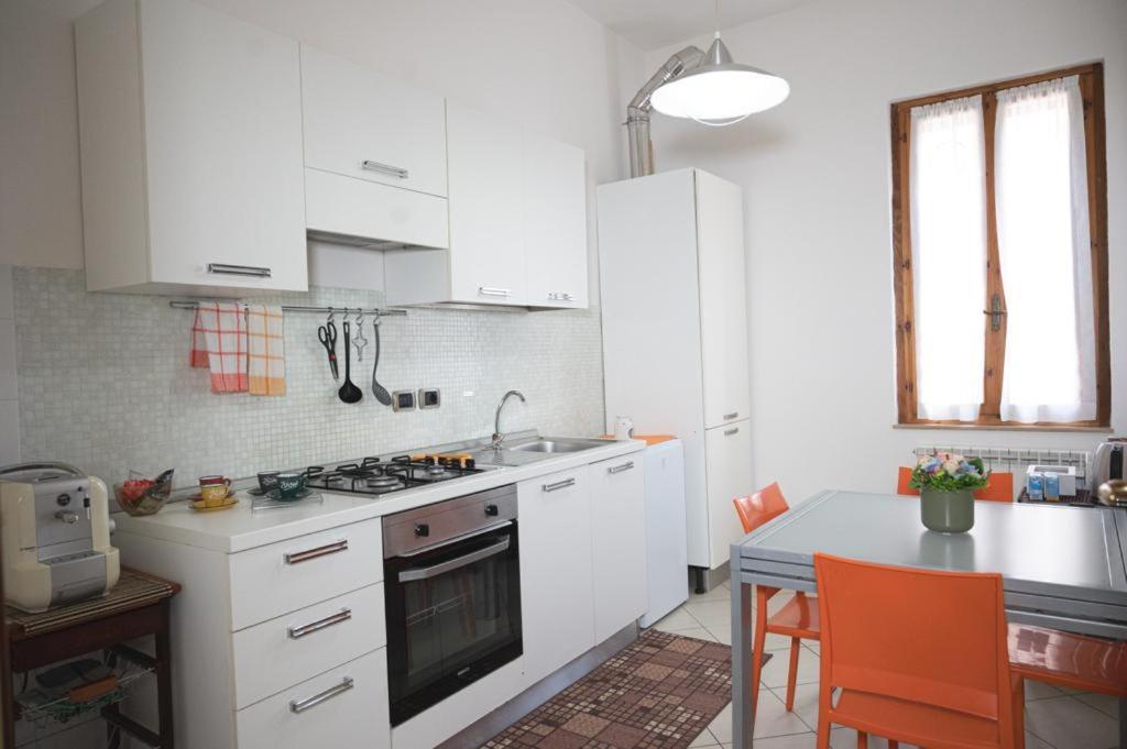 Appartement La Casa Di Emma à Terni Extérieur photo
